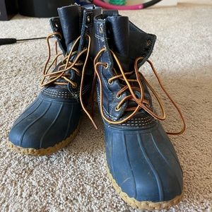 Navy Blue Bean Boots 💙